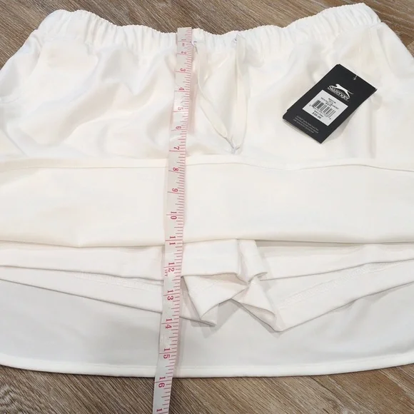 ❤️🏌️‍♀️NWT Slazenger Women's White Golf Skort size Medium ❤️🏌️‍♀️  WOW!!❤️🏌️‍ - Picture 9 of 10